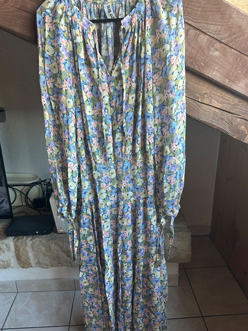 Vestiti: Robe fleurie longues manches vintage – Usato da Courrendlin venduto da loko2910