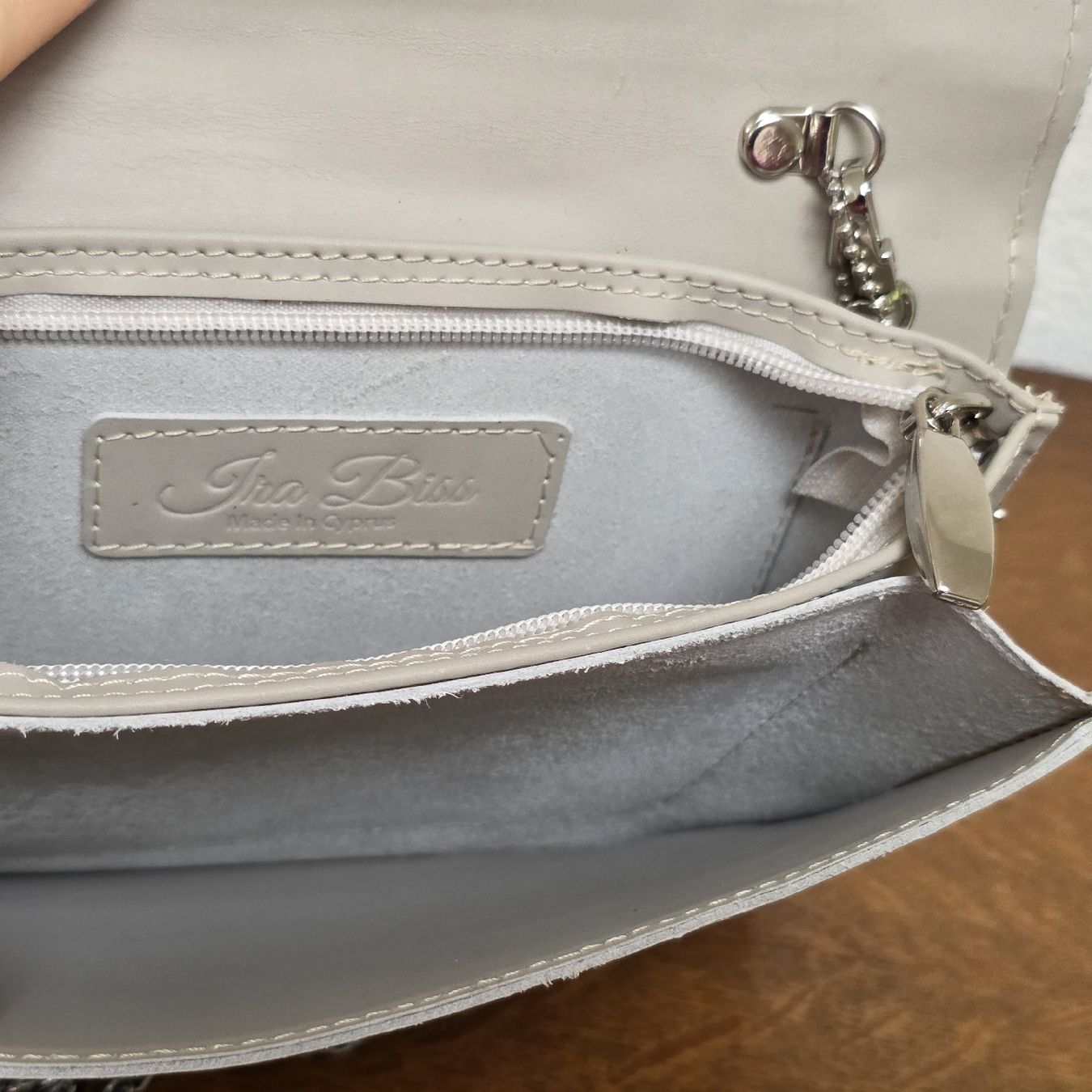 Borse da donna: Breakfast at Tiffanys Clutch, Buch Handtasche – Usato da Rheinsulz venduto da Gilea 4