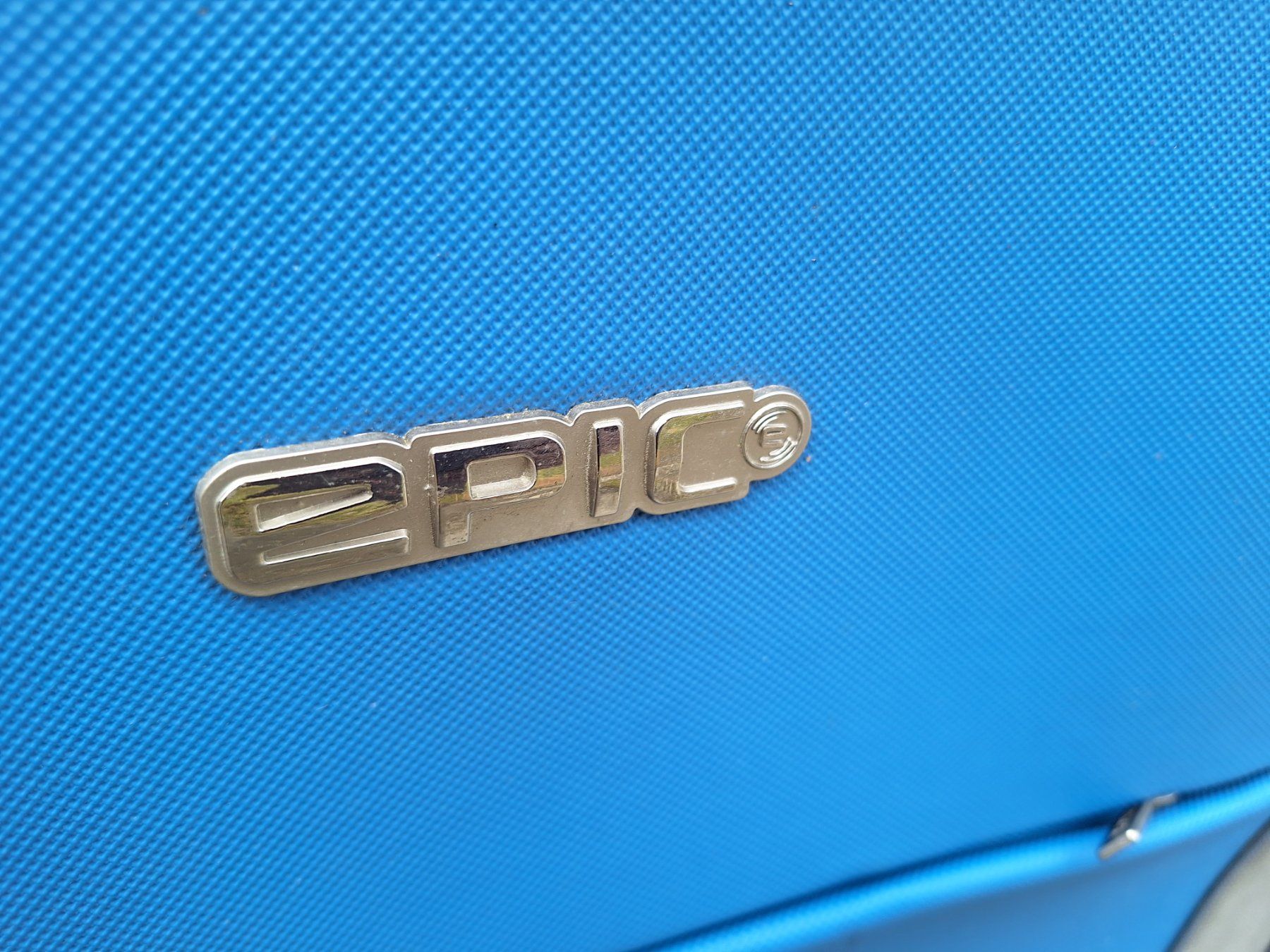 Valises de voyage: BLAUER EPIC ROLLKOFFER – D'occasion à Huttwil par Kunterbuntli 2