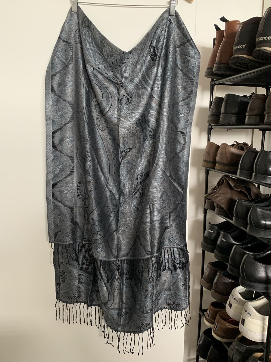 Foulard & Sciarpe: Scarf, silk, size 73x185, new – Nuovo e nell'imballaggio originale da Lausanne venduto da oyu_hgg5