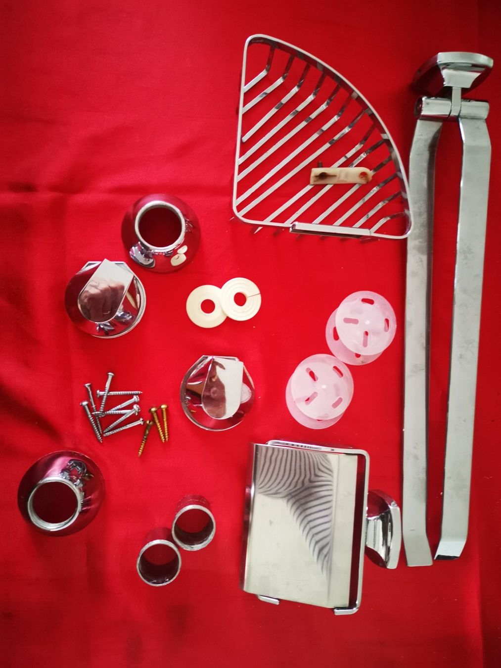 Altro per la casa: Lot accessoires salle de bain chromé – Usato da Courtepin venduto da Fin_dj7p 1