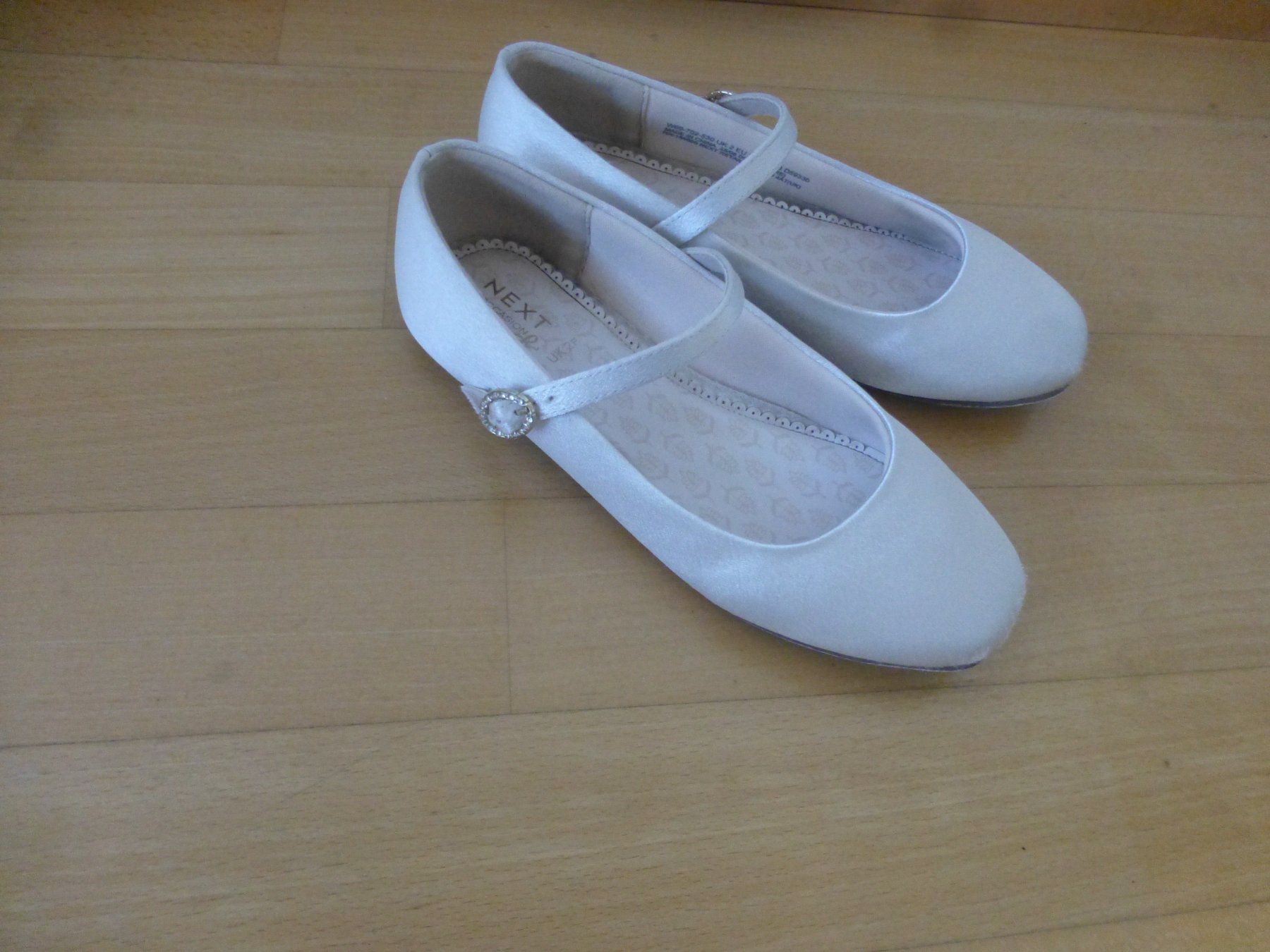 Scarpe per ragazze: Riemchenballerina von Next – Usato da Hergiswil NW venduto da annettelia