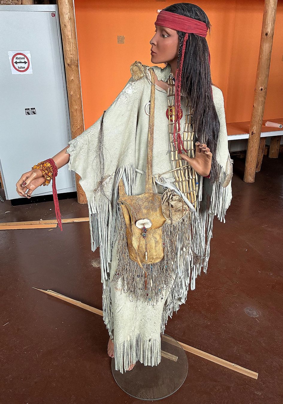 Statuette: Indianerin Blackfoot – Usato da Bäretswil venduto da robsonantik