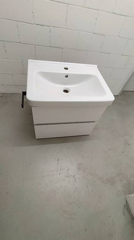 Mobili per bagno: Waschtisch mit Unterbaumöbel – Usato da Horgen venduto da Ramsii