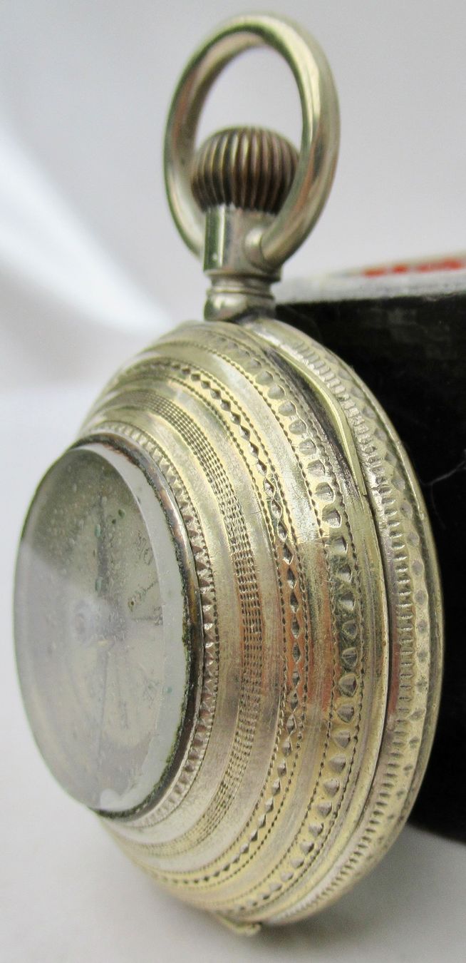 Orologi: Taschenuhr mit Kompass und Uhrenkette – Usato da Bern venduto da Colligentes 6