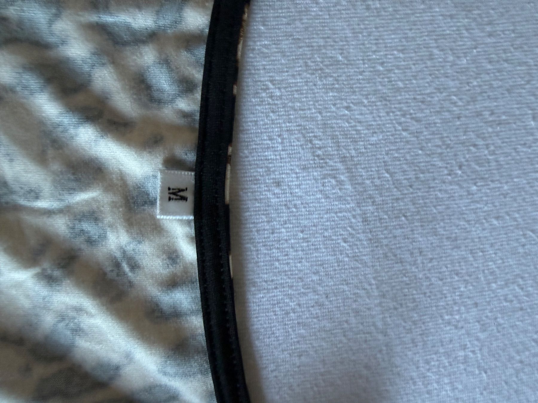Top: Leopard Oberteil – Nuovo (secondo la descrizione) da Laupen BE venduto da Alina_aaee 1