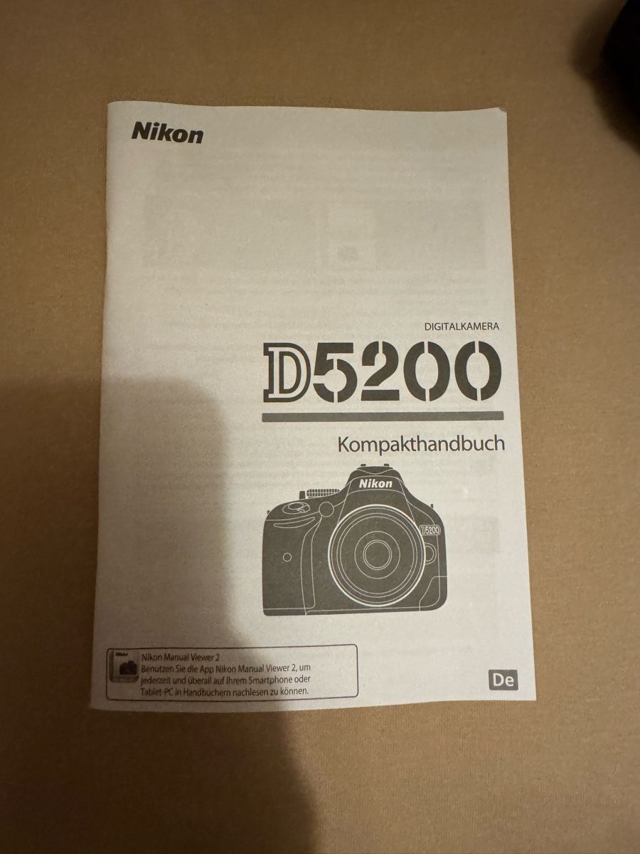 Nikon Fotocamera: Nikon D5200 Kit guter Zustand – Usato da Berneck venduto da sin_y2pb 3