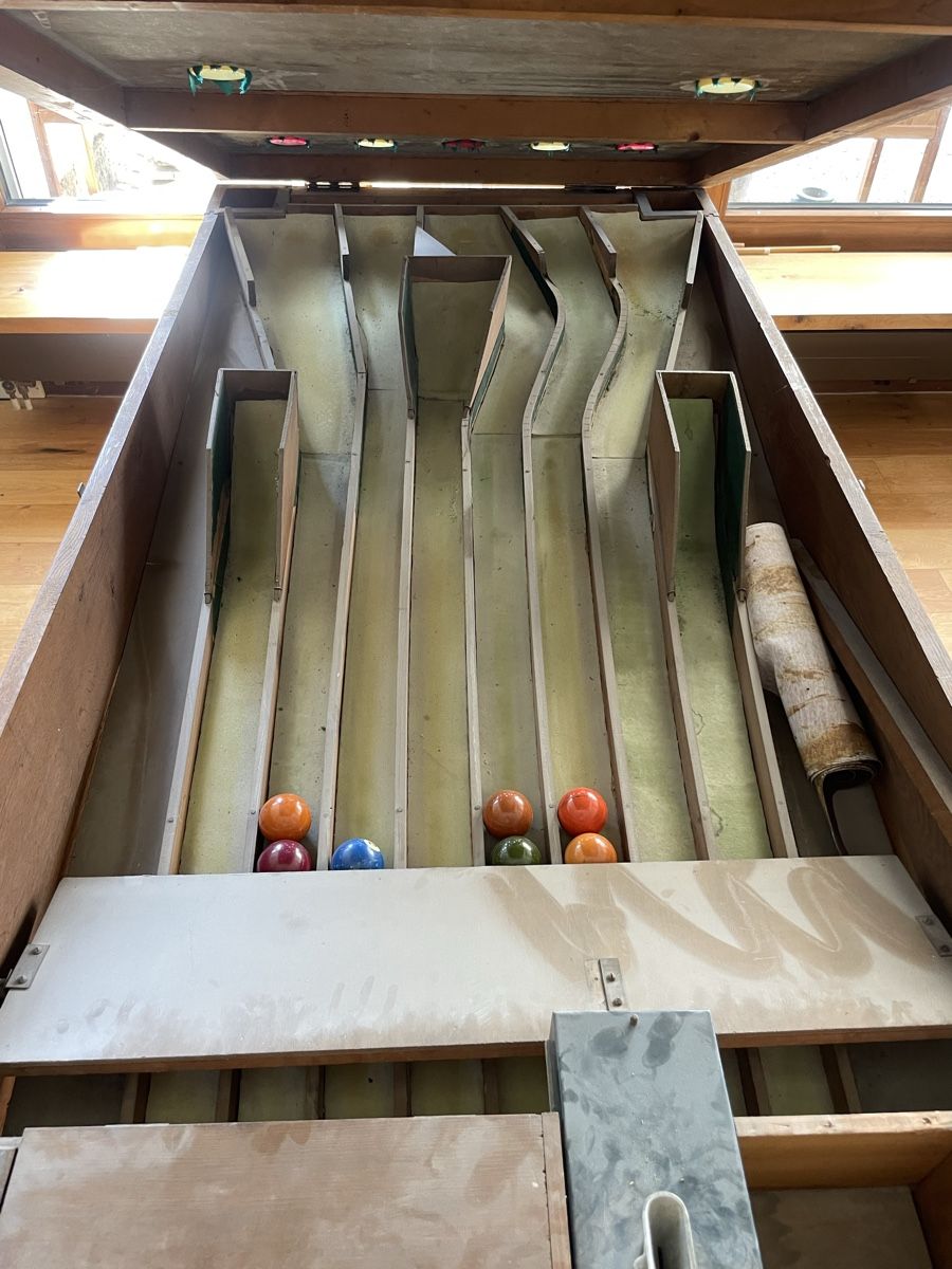 Billiardtische: Bar-Billiards Billard Russe  – Gebraucht aus Wynigen von SPREADCHRIGU 1