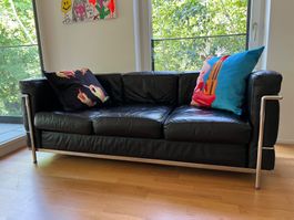 couch replica Le Corbusier LC2 Cassina leder in schwarz