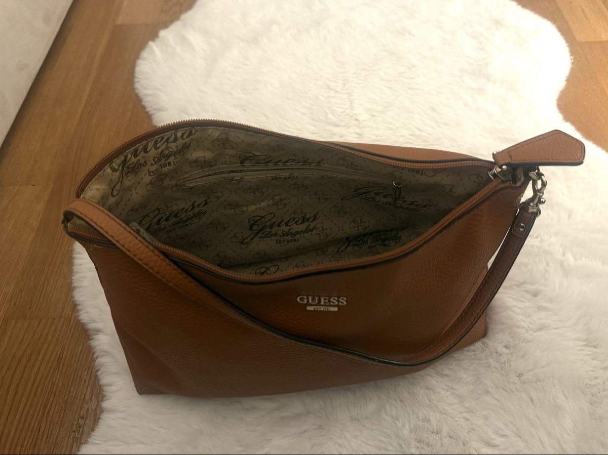 Guess Borse da donna: Braune Vintage Guess Tasche – Usato da Eschenbach LU venduto da mar_m75m 1