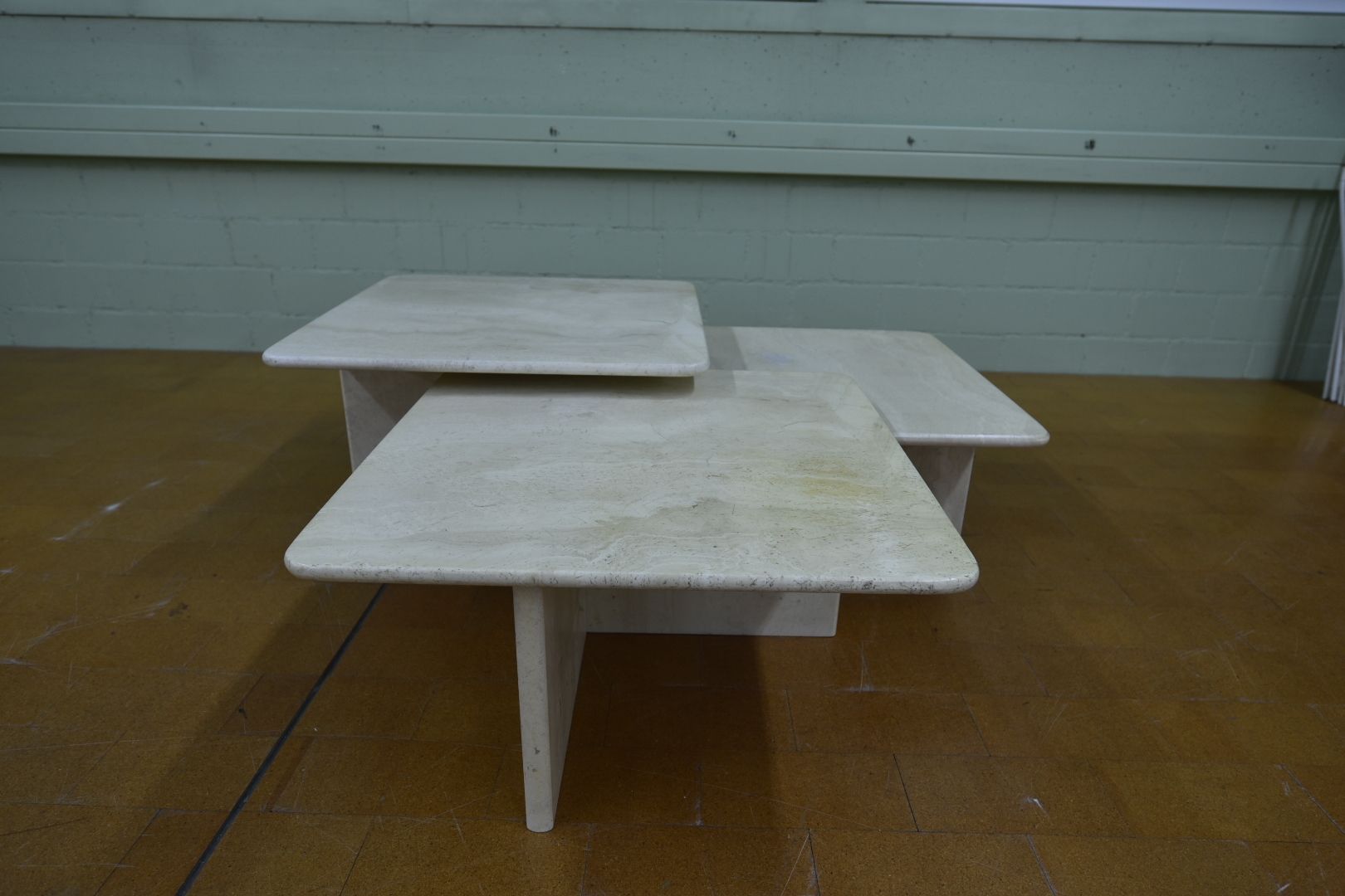 Tavoli: Vintage Couchtische aus Travertin – Usato da Lichtensteig venduto da Polsterwerk 3