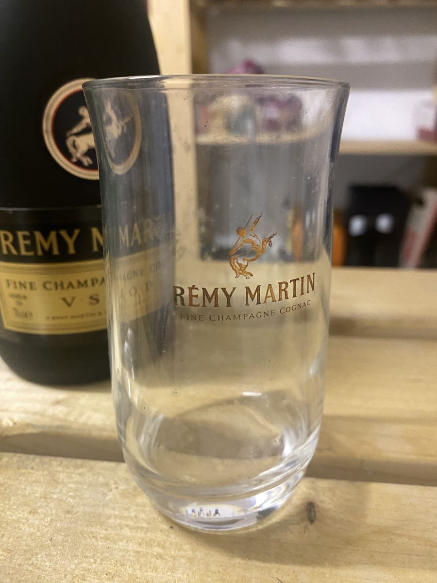 Rémy Martin Bevande alcoliche: Rèmy Martin VSOP Cognac Flasche mit 2 Gläser – Nuovo e nell'imballaggio originale da Aarau Rohr venduto da biccicalla 2