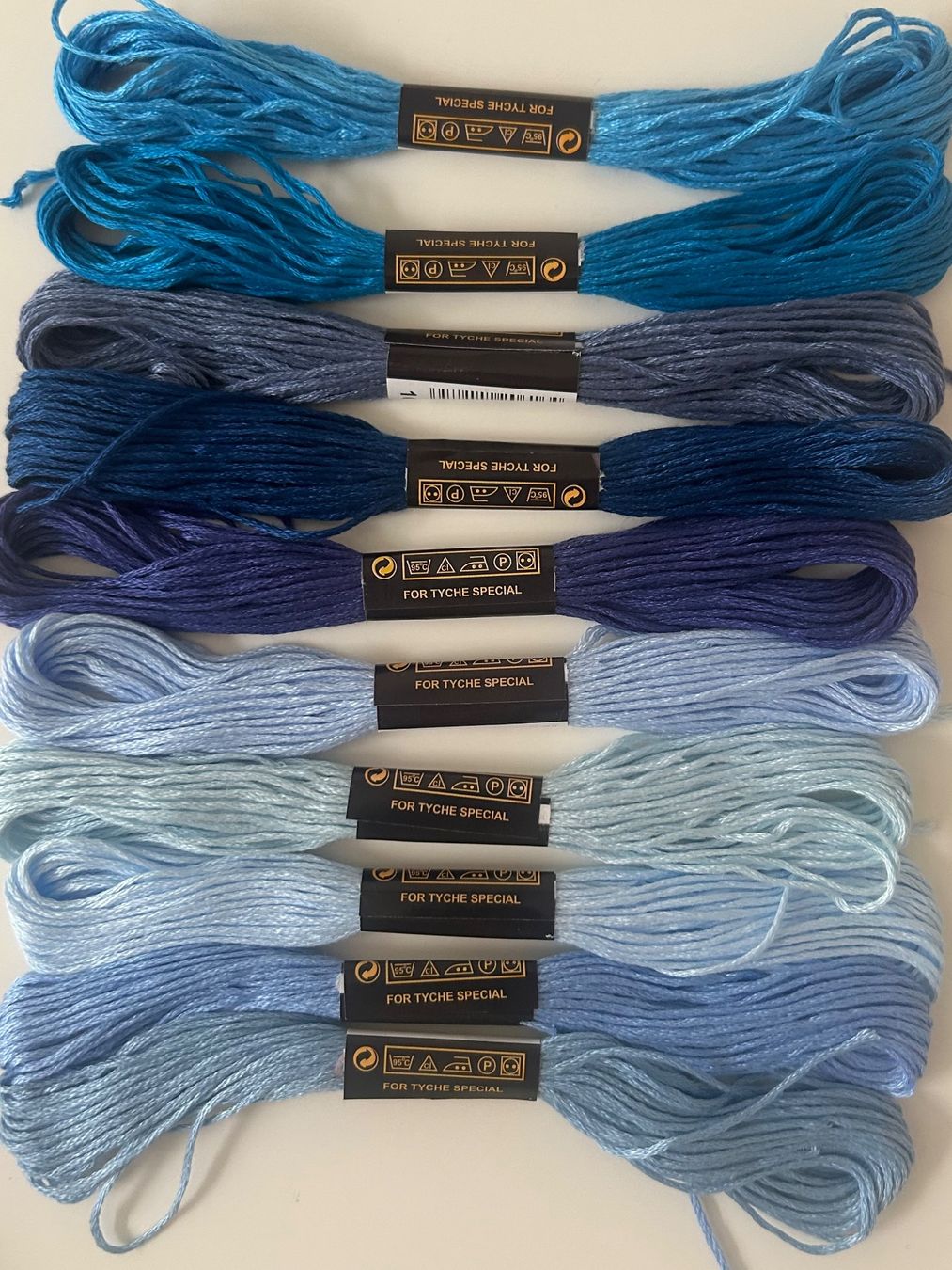 Kordeln & Faden: 10x Stickgarn neu – Neu und originalverpackt aus Geneve von vane267