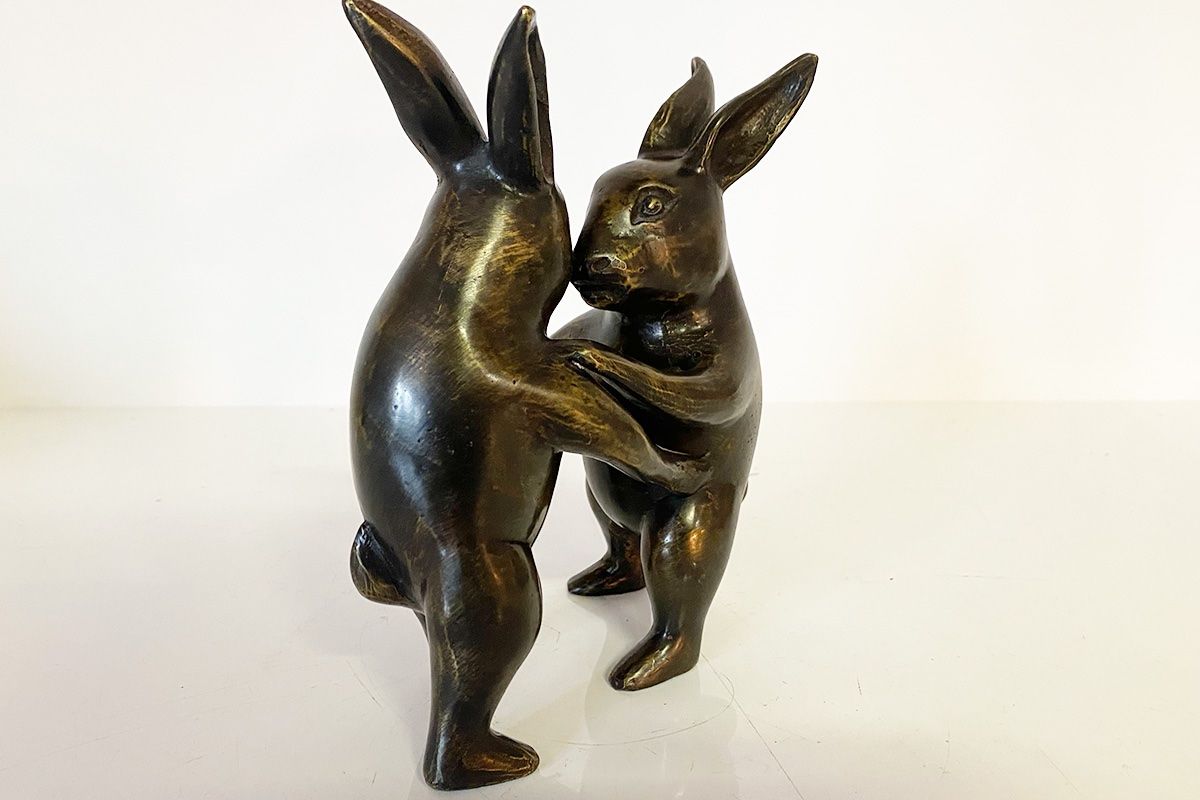 Statuette: Tanzendes Hasenpaar, Bronzefigur Unikat – Usato da Küssnacht am Rigi venduto da Brockenhaus-Rigi 1