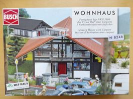 Wohnhaus mit Carport, braun/rot von Busch Lasercut N