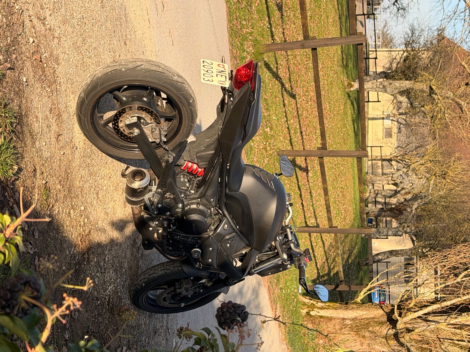 Strada: Yamaha XJ6 – Usato da Bevaix venduto da fld_2zwr