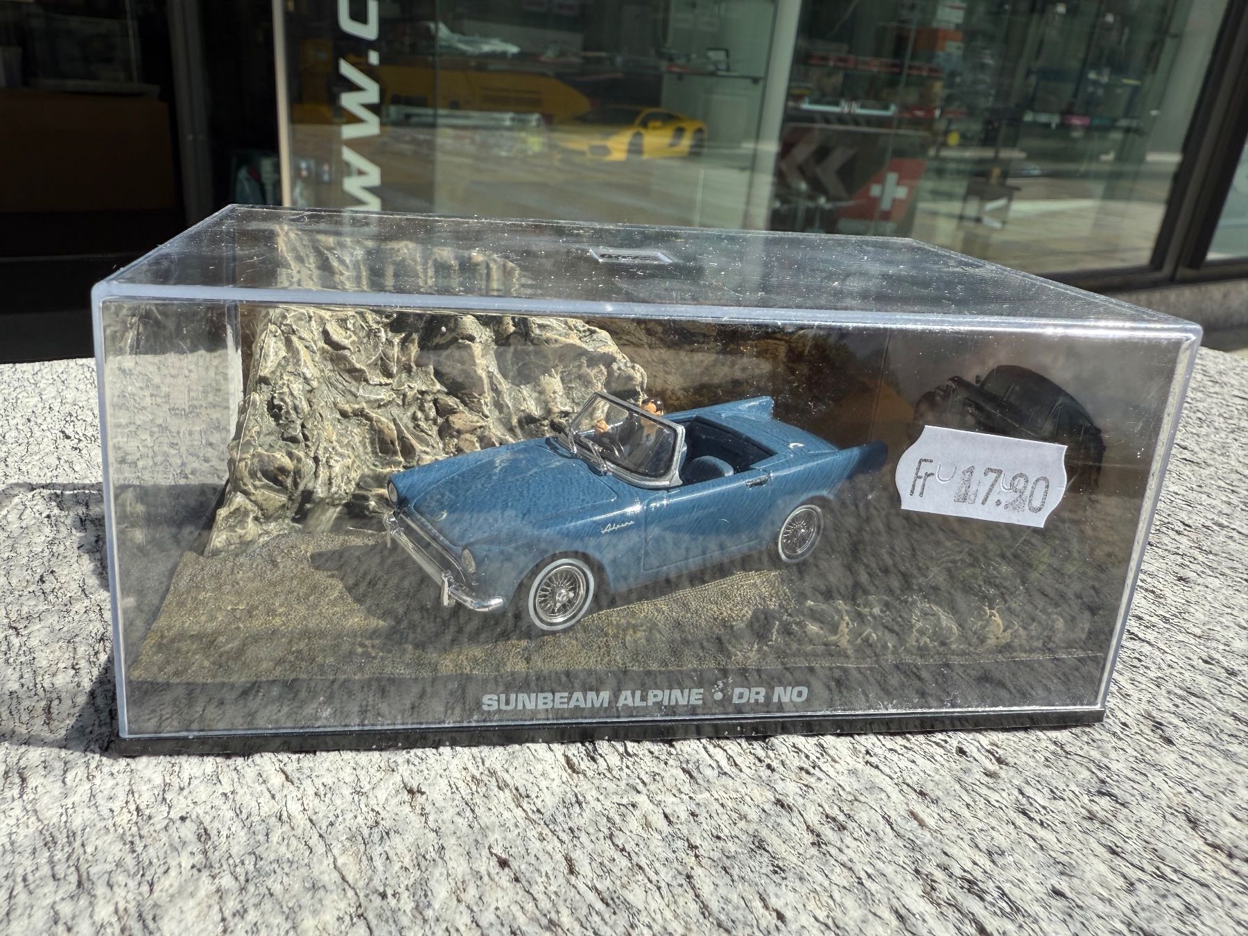 Kit di modellismo & Modellini statici: Deagostini 1:43 007 James Bond Sunbeam alpine – Usato da Chiasso venduto da Carrara-Modellismo
