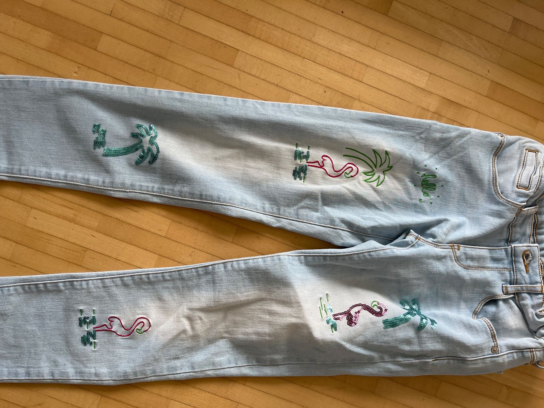 Guess Pantaloni: Jeans Hose 140 Guess – Usato da Horgen venduto da Hoppelhase11 1