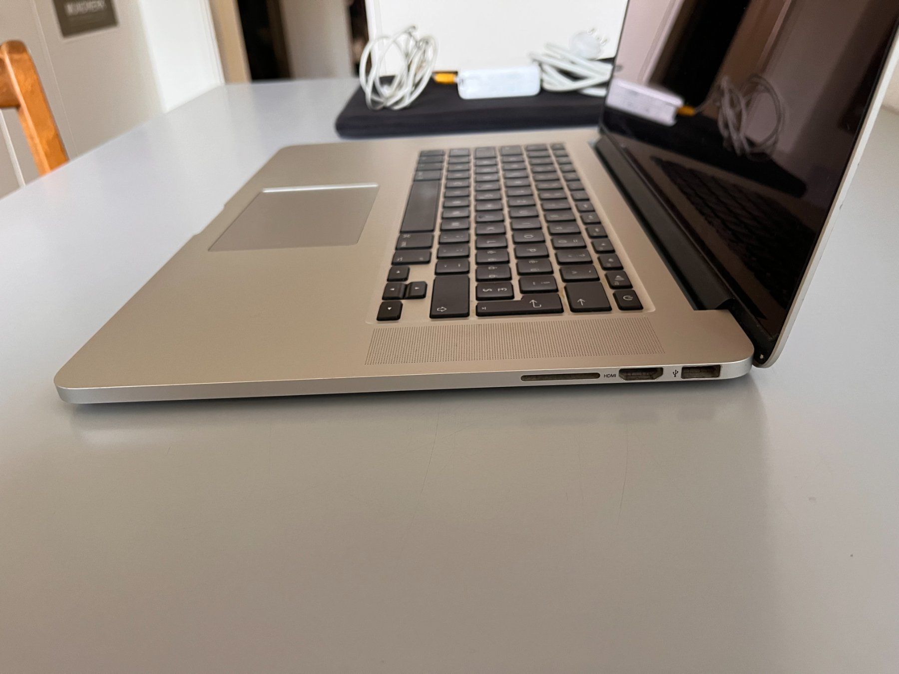 Apple Notebook: Macbook Pro Retina 15" inkl. Netzteil & Hülle – Usato da Bern venduto da PJB 2