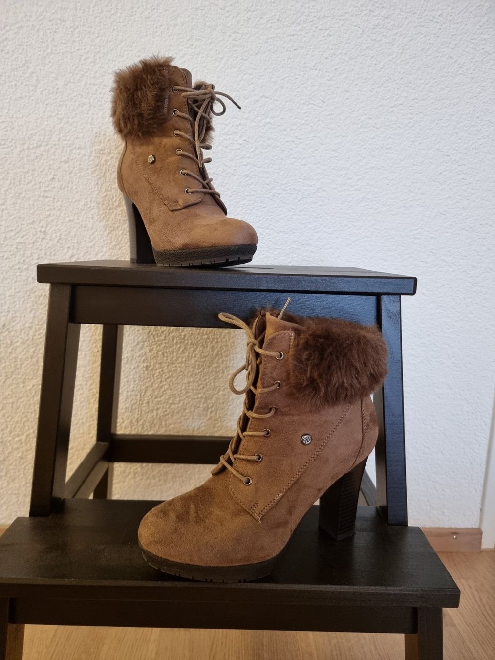 Scarpe da donna: Stiefelette RB – Usato da Goldach venduto da Cooky2011