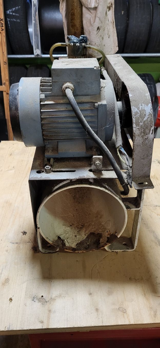 Delaval Tutte le macchine: Melkmaschine Alfa-Laval – Usato da Höfen b. Thun venduto da Super75 1