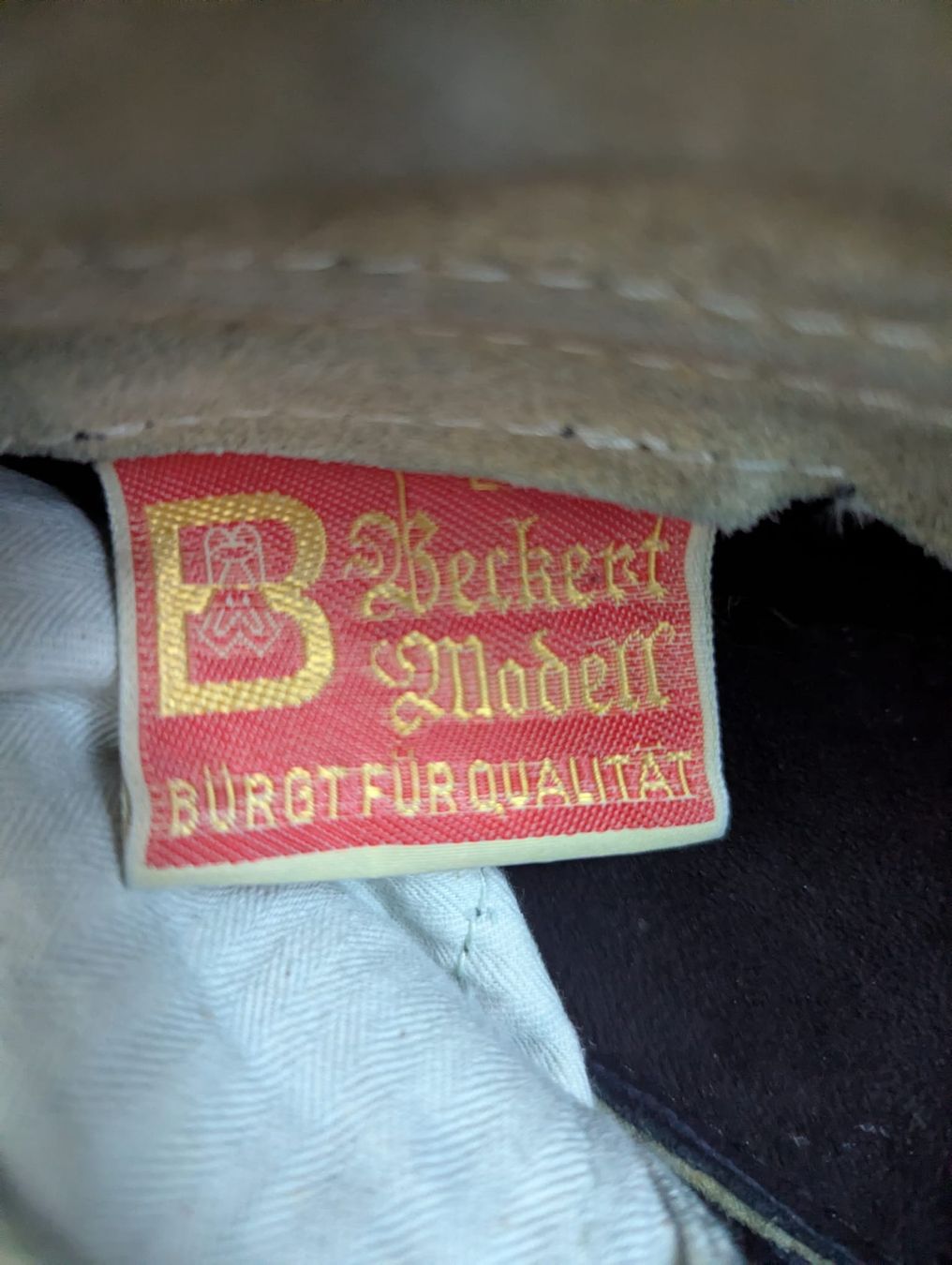 Pantaloni: Lederhose / Trachtenhose BECKERT Gr 50 – Usato da Binz venduto da julijuli 7