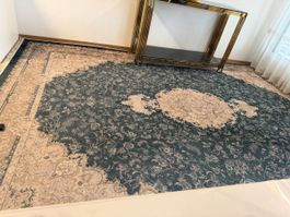 Grün/Beige Teppich mit Blumenmuster ca. 200x300cm