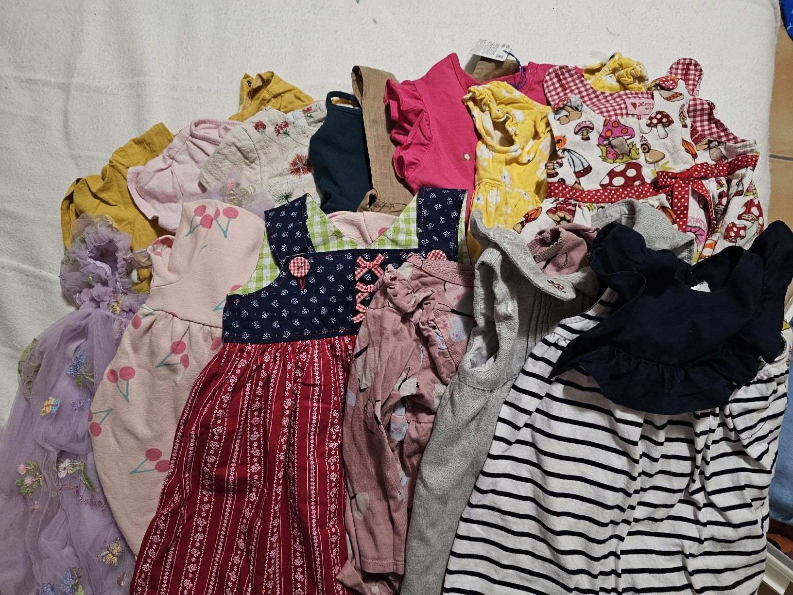 Lotti & Set di vestiti: Kleiderpaket Mädchen 86-92 – Usato da Kesswil venduto da yanat 3
