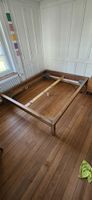 Massives Holz-Bettgestell vom lokalen Schreiner 180x220cm