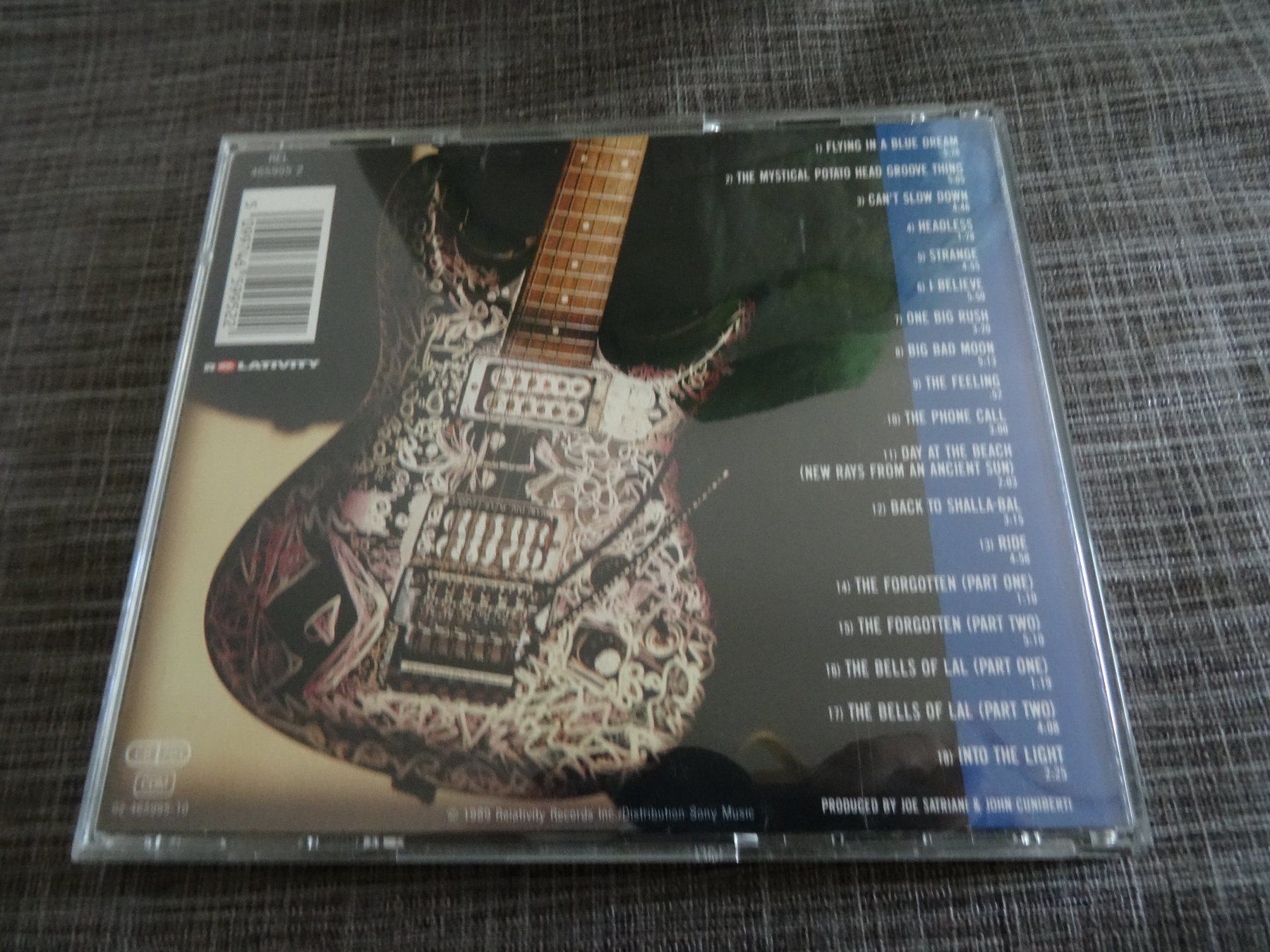 CD: Joe Satriani - Flying in a Blue Dream CD – Usato da Olten venduto da Disc-Ausverkauf 1
