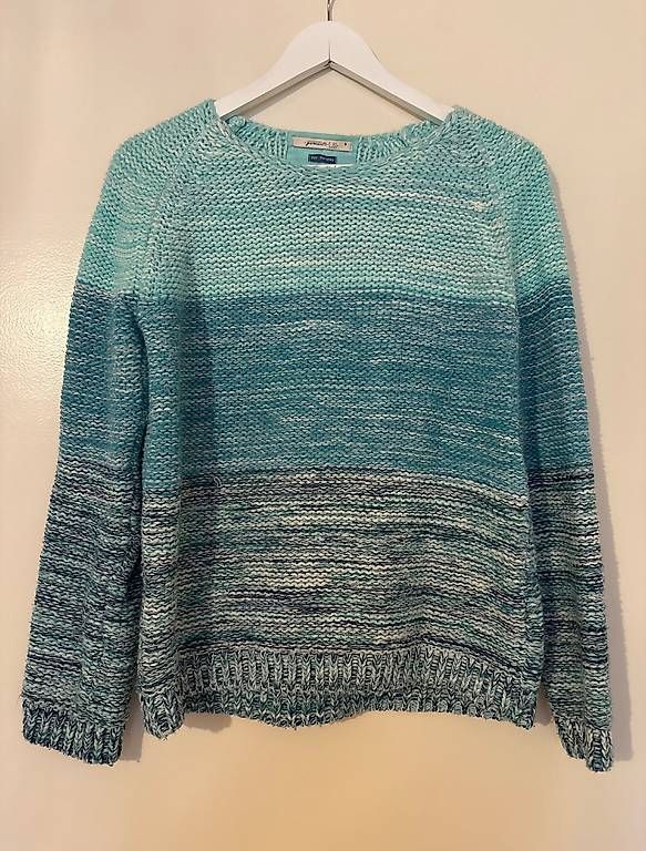 Pullover & Sweatshirts: Blauer kuscheliger Pullover – Gebraucht aus Baden von Chrisenft