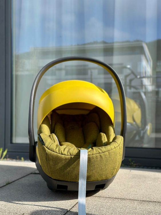 Cybex Sièges auto: Babyschale CYBEX Platinum Cloud T i-Size in Mustard Yellow – D'occasion à Schindellegi par RagnarsRok 2