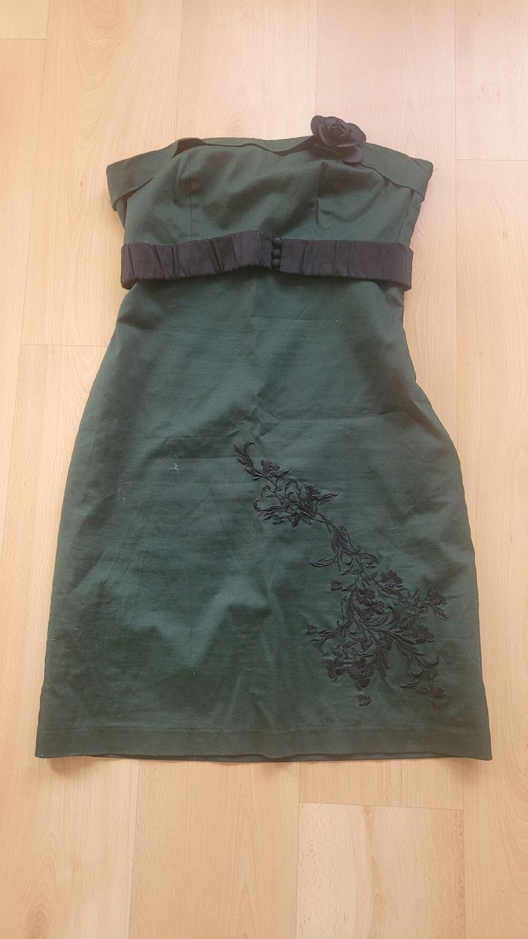 Vestiti: Schönes Festkleid Gr.42 Marke VERO MODA – Nuovo (secondo la descrizione) da Schöfflisdorf venduto da CrRG21
