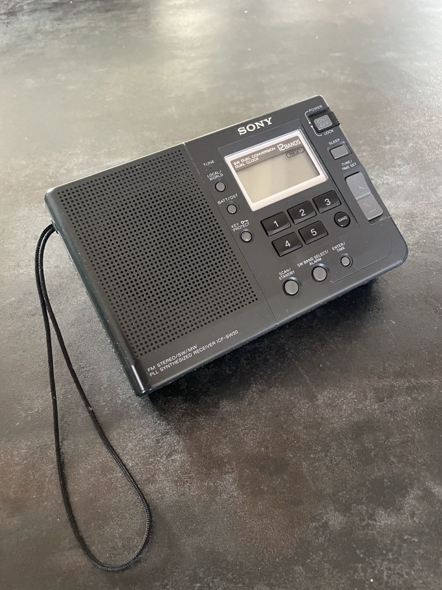 Sony Radios: Radio Sony ICF-SW30 12 Bandes – Gebraucht aus Vallamand von Bricbracbroc82 6