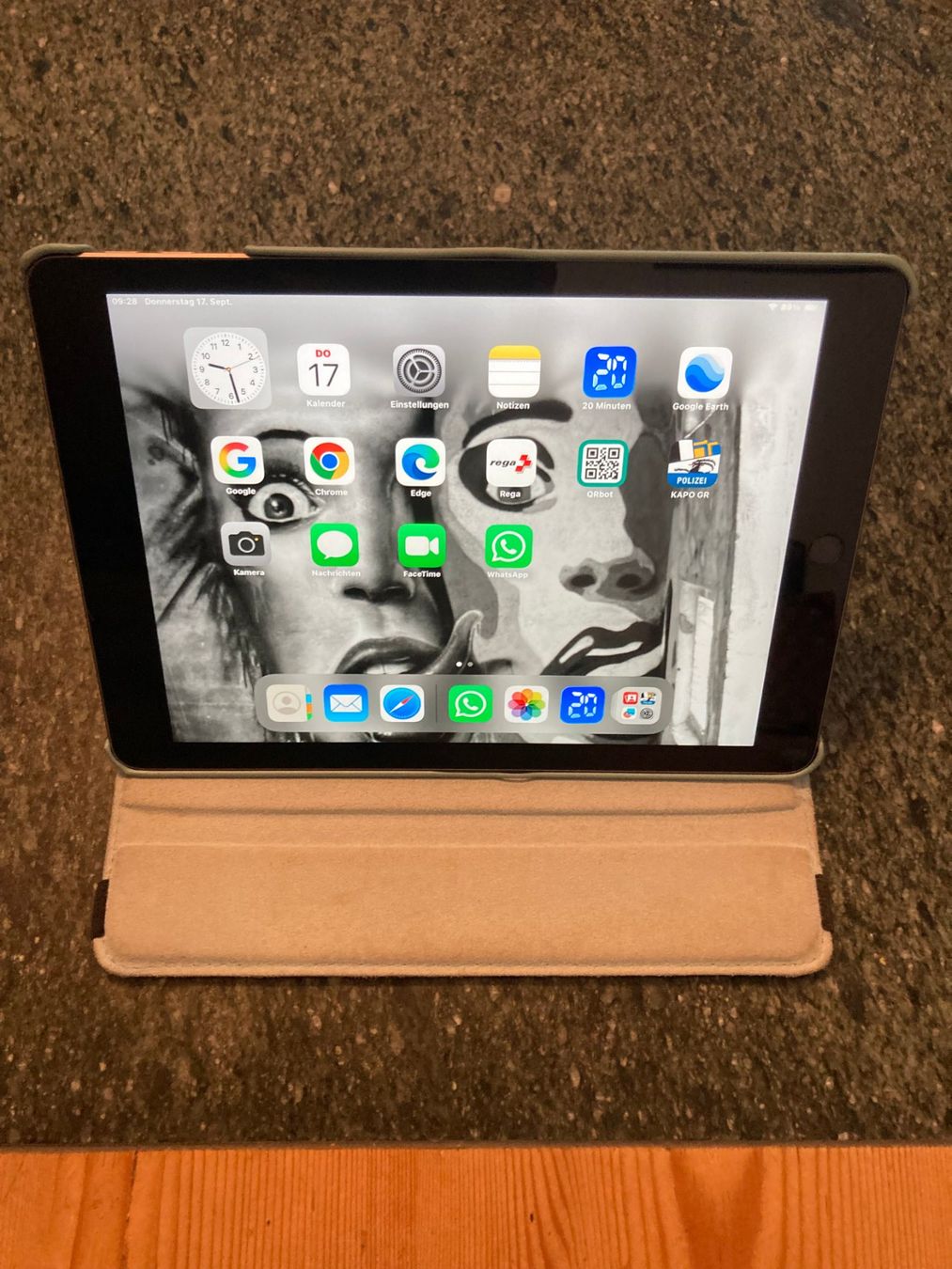 Apple Tablettes PC: iPad 6 – D'occasion à Andeer par JDOGG 3