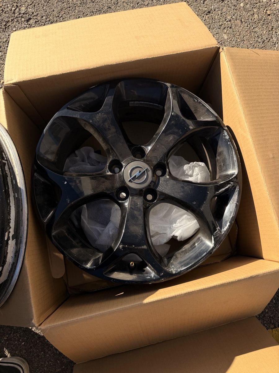 Opel Cerchioni: Opel Corsa D Felgen – Usato da Schenkon venduto da jul_vnk7 6