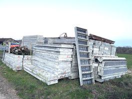 À vendre : lot de coffrages alu-bois selon la liste