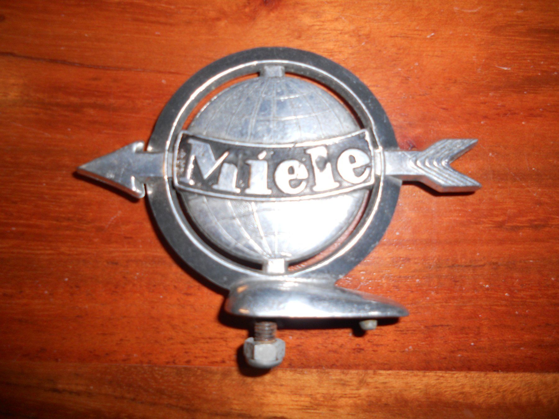 Miele Ciclomotori: Miele schutzblechemblem Original – Usato da jens venduto da guzi-falcone