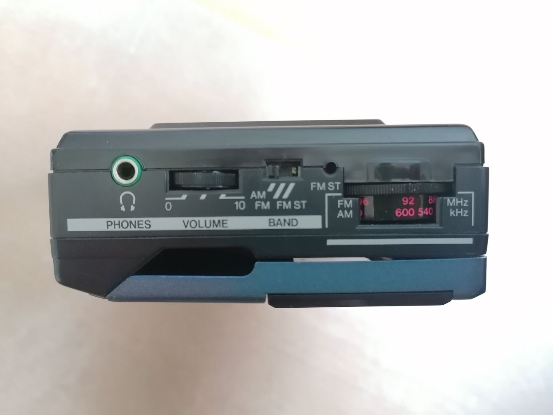 Lettore multimediale portatile: Walkman mit FM/AM Radio – Usato da Burgdorf venduto da A006972 4