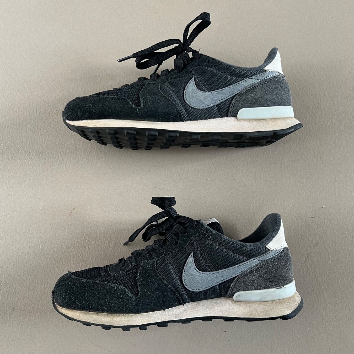 Nike Scarpe da donna: NIKE Sneakers 🖤 – Usato da Zürich venduto da ClosetQueen 1