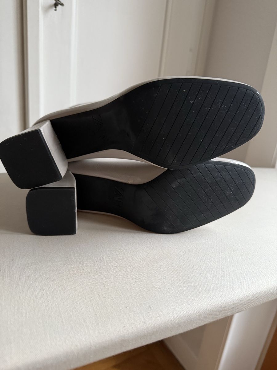 Zara Scarpe da donna: Zara Ankle Boots Size 40 - New - Never Worn – Nuovo (secondo la descrizione) da Genève venduto da jul_5xsn 5