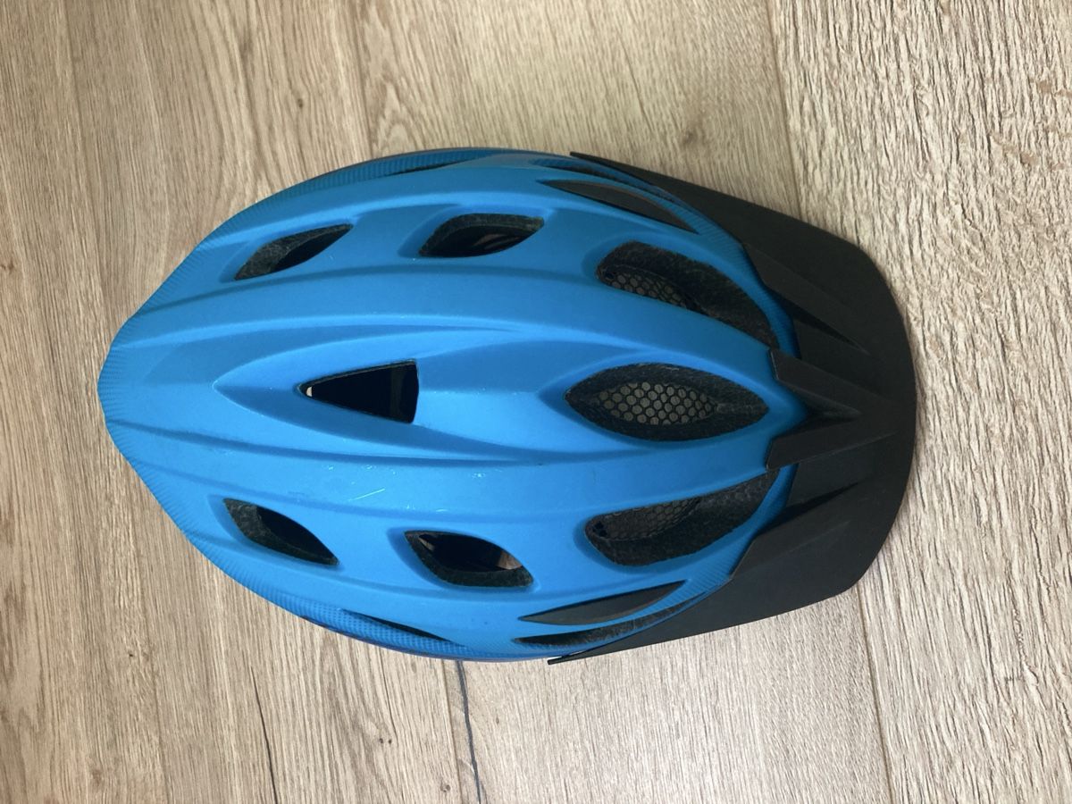 Caschi: Velohelm kaum gebraucht  – Usato da Selzach venduto da SB09 1