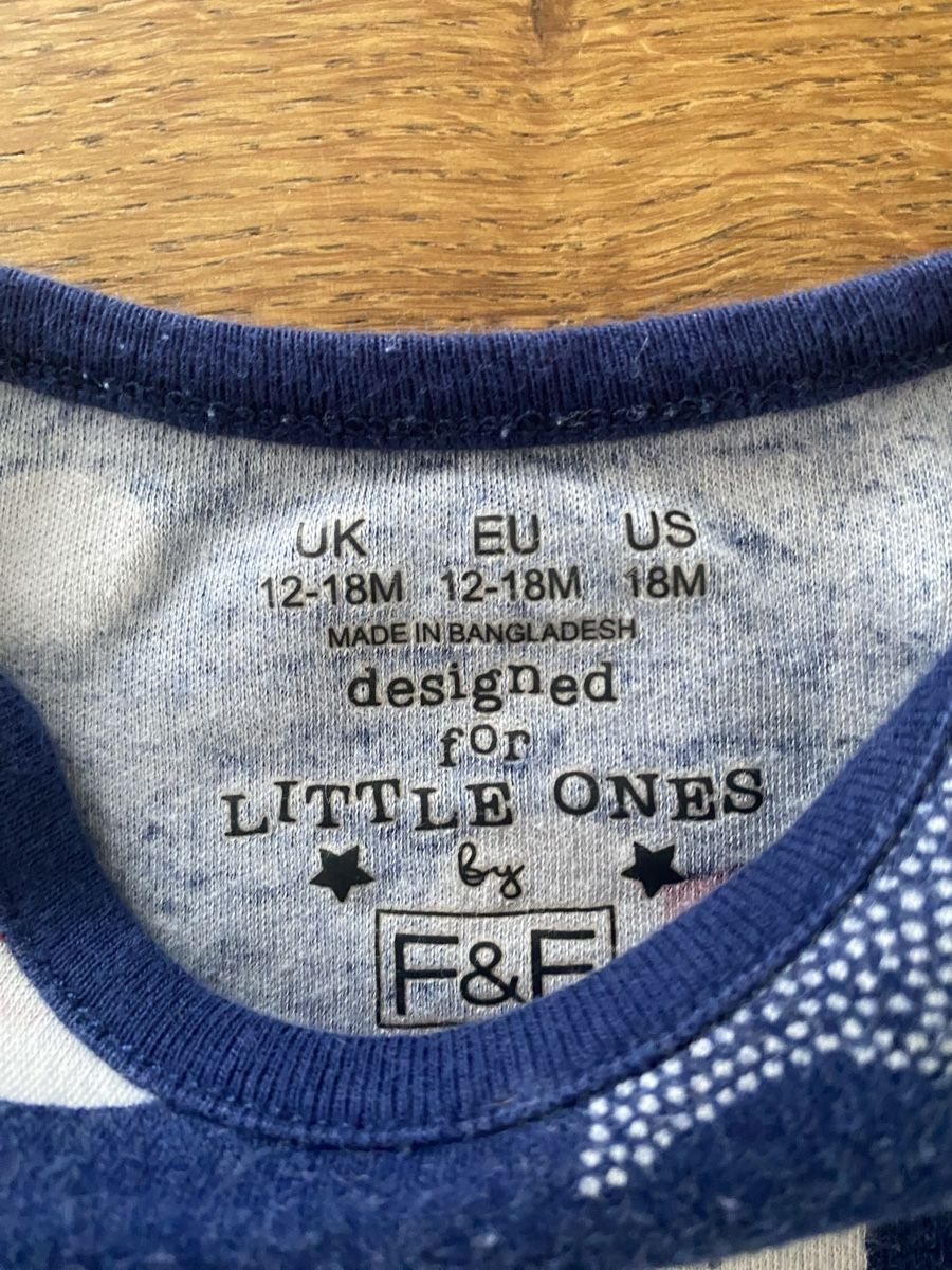 Lotti di vestiti: Body Weihnachtsmann Gr. 80 ca. – Usato da Urdorf venduto da Tjara65 1