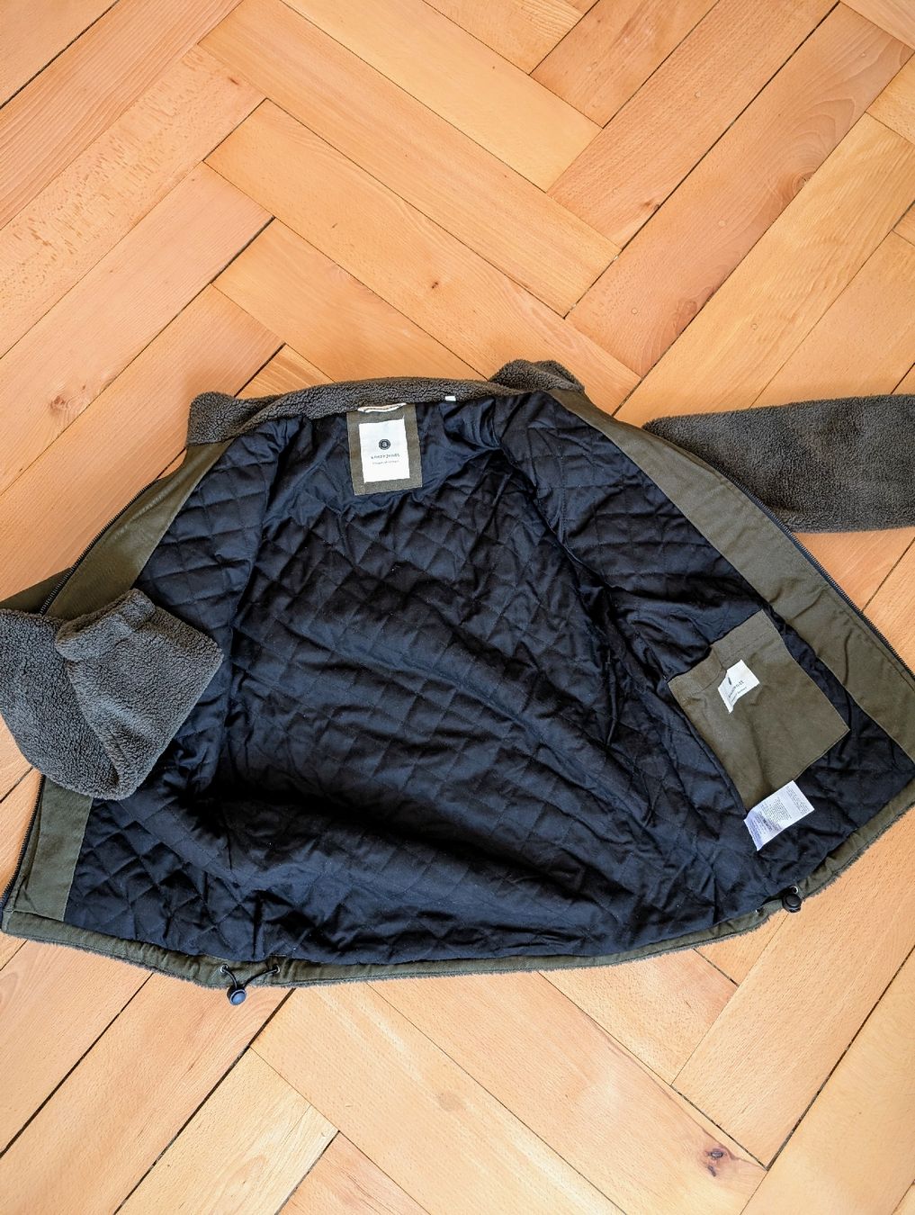 Giacche: Anerkjendt Fleece Jacke Grösse S – Usato da Zürich venduto da Hedkandi 2