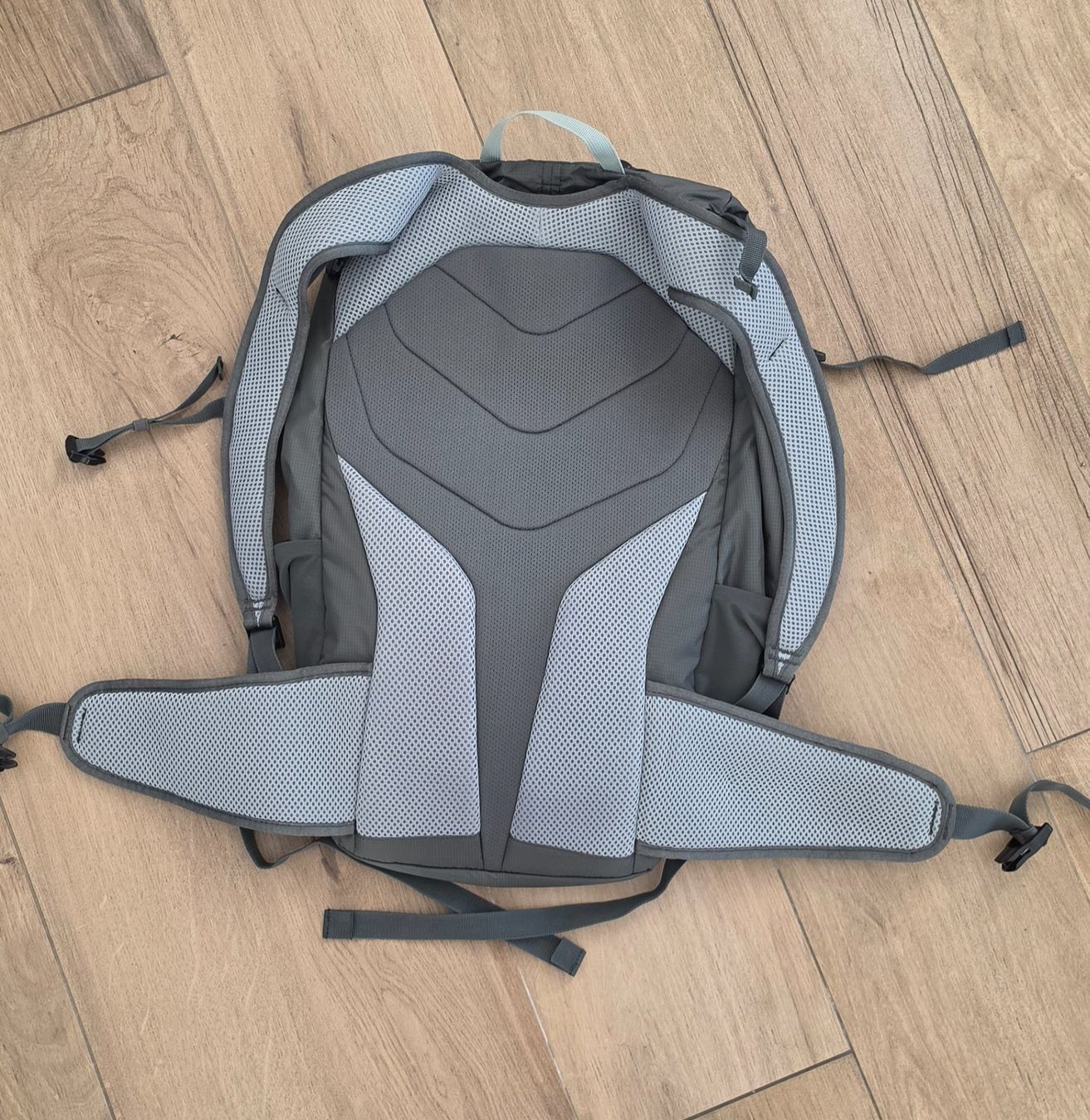 Salomon Zaini: Salomon Trailblazer 30 Wanderrucksack – Usato da St. Gallen venduto da jul_2vzx 1