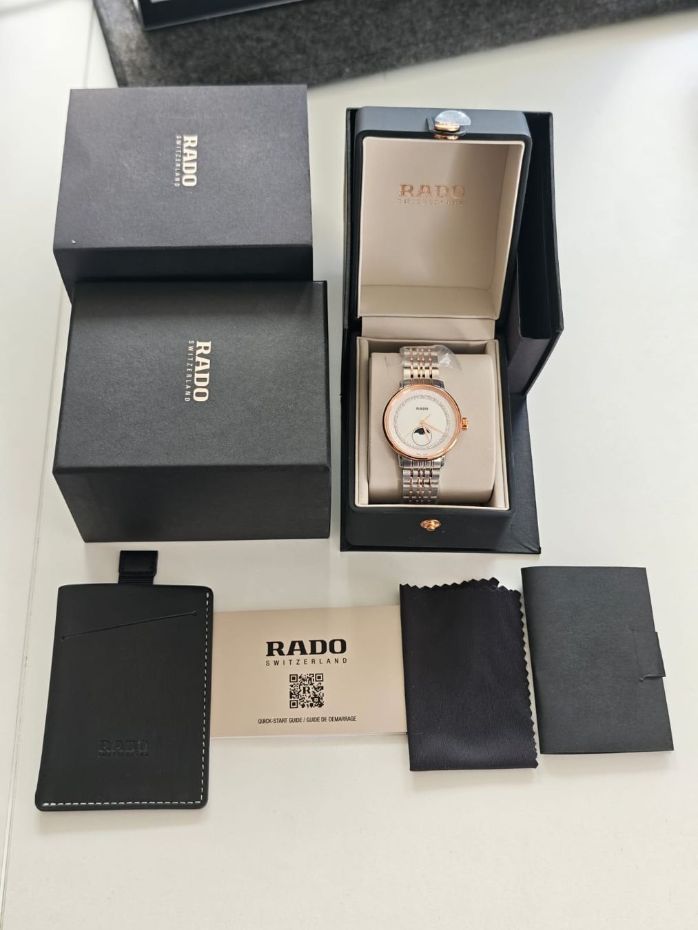Rado Orologi: Rado Coupole Classic Moonphase Diamonds- New – Nuovo e nell'imballaggio originale da Herzogenbuchsee venduto da Neuwertiges1 2