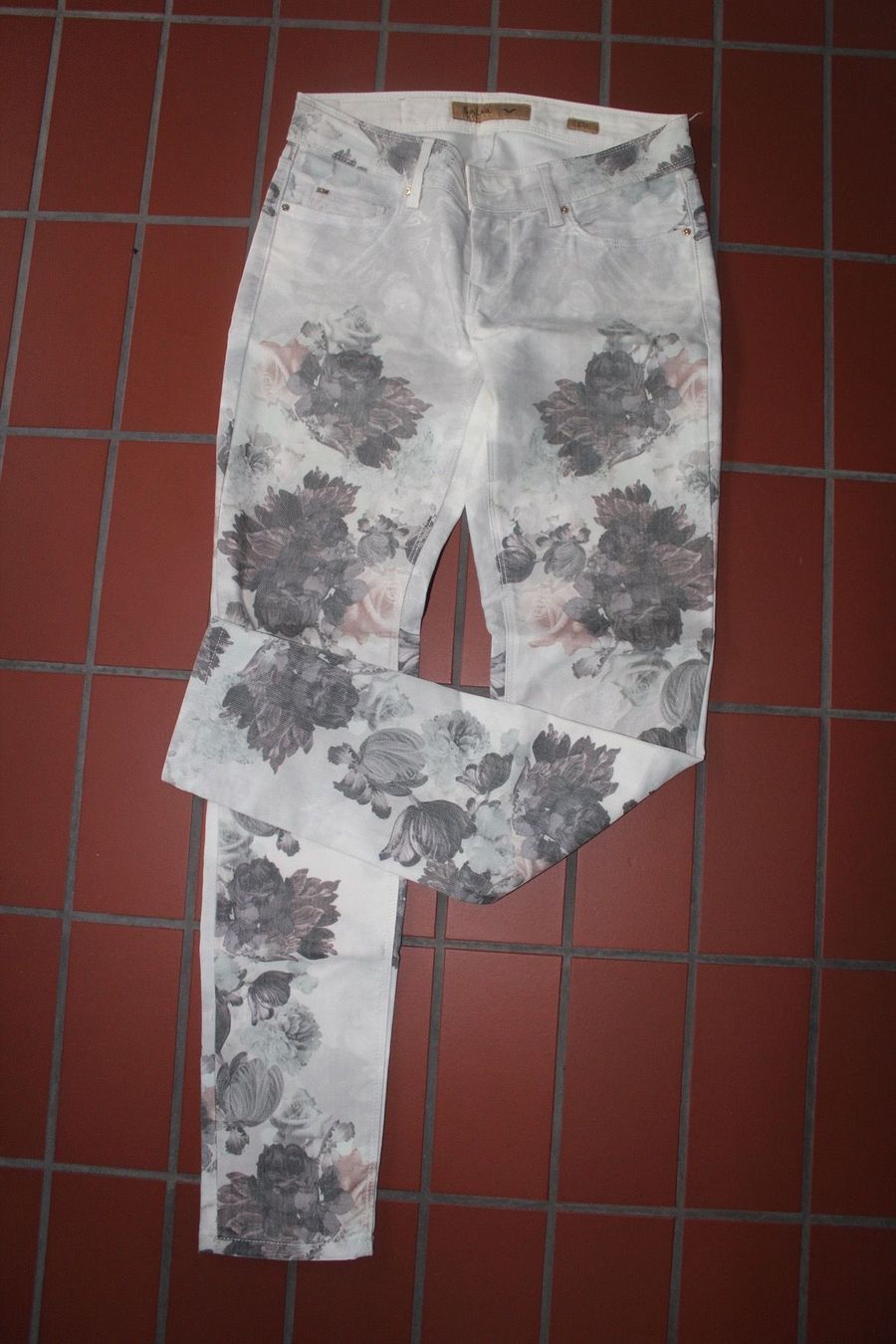 Salsa Jeans: Salsa Jeans Gr.28/32 – Usato da Zürich venduto da JOD213