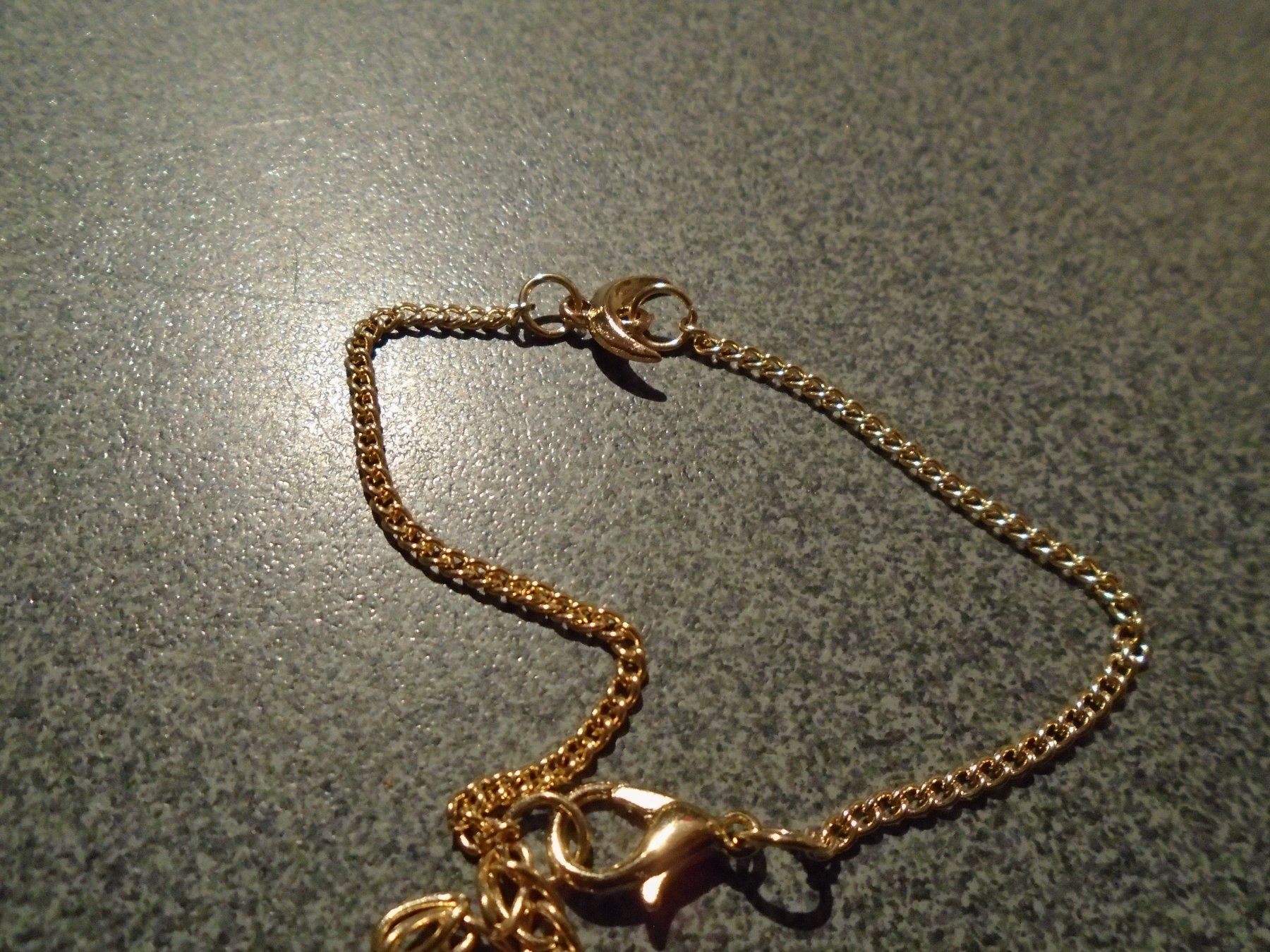 Bracciali & Braccialetti: Armband goldfarbig, Mondsichel – Nuovo e nell'imballaggio originale da Zürich venduto da abraxas1291