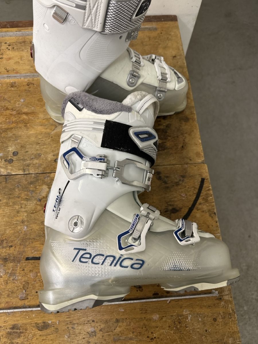 Scarpe da donna: Skischuh Tecnica Ten.2  – Usato da Dietwil venduto da STASTA 3