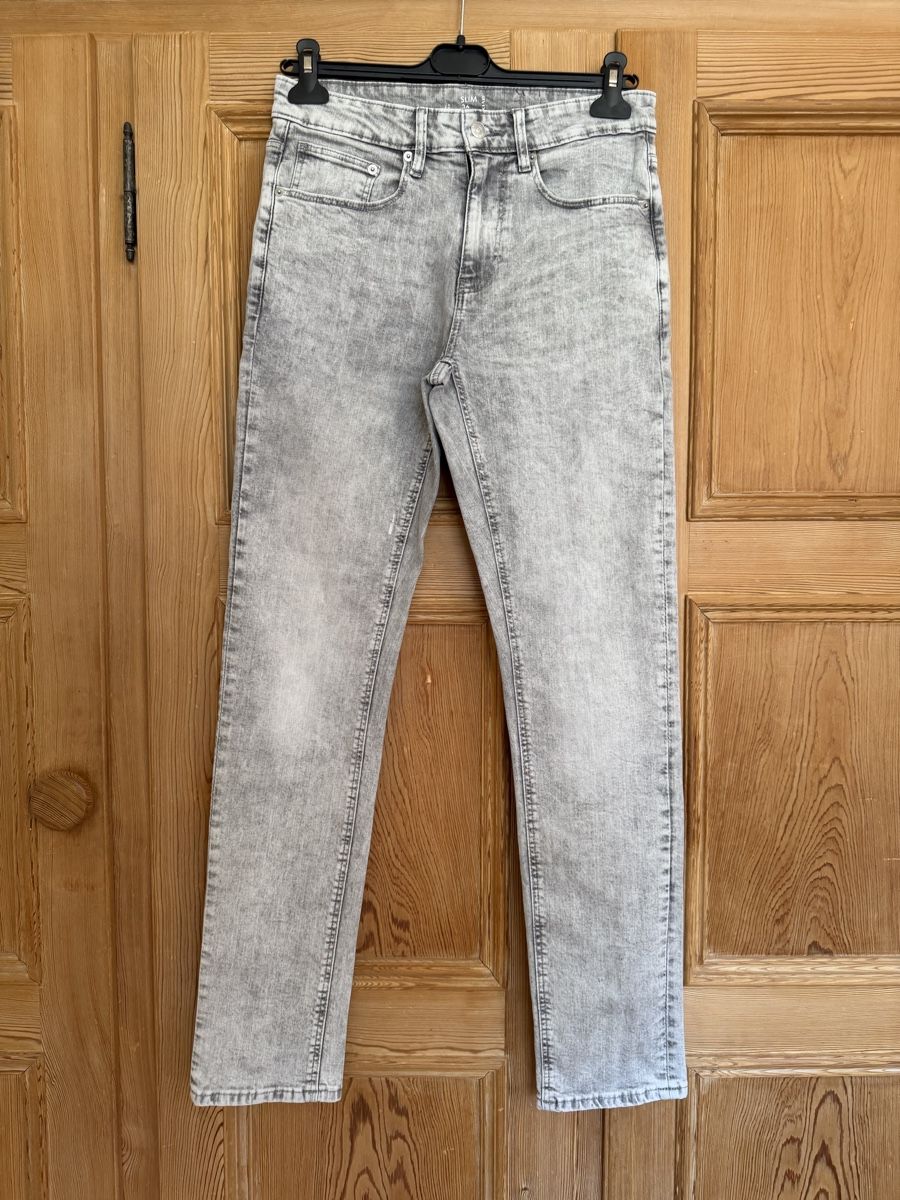 Jeans: Slim Jeans Grau Acid Wash | 36 – Gebraucht aus Samedan von K7kgh